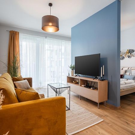 Blooming Budapest Apartment With Free Underground Parking Екстер'єр фото